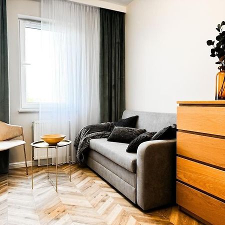 Balcony & Parking, Modern Elegant Apartment! Near Tram วรอตซวาฟ ภายนอก รูปภาพ